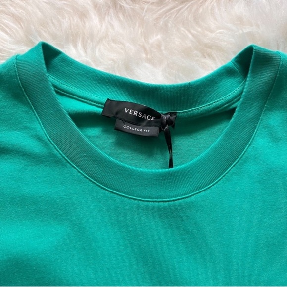 New! VERSACE Royal Rebellion Crest Logo Oversized T-Shirt in Turquoise - Picture 8 of 10